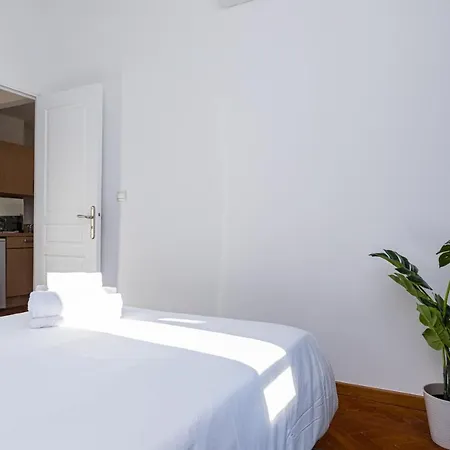7 Medecin - Place Massena - Central 2p - Lumineux - Climatise